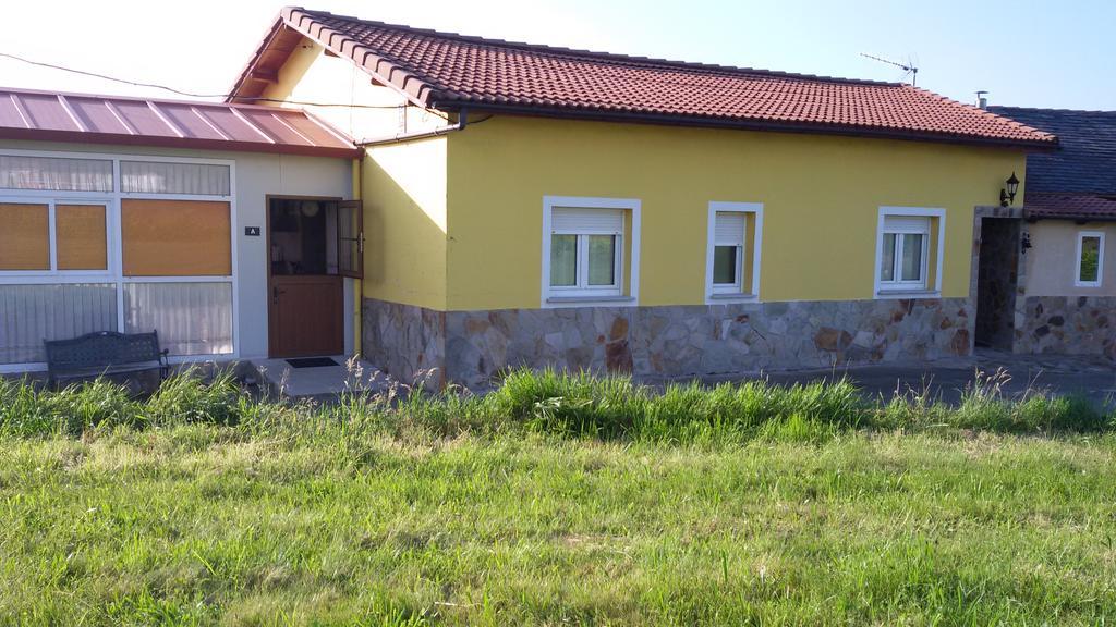 Apartamentos Pumarin Santa Marina (Ballota) Exterior foto